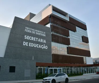 Secretaria rebate críticas e detalha seleção para professores em Feira - Imagem