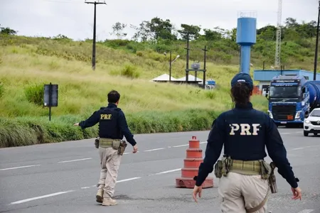 Imagem ilustrativa da imagem Motociclista morre em acidente em rodovia baiana; motorista foge