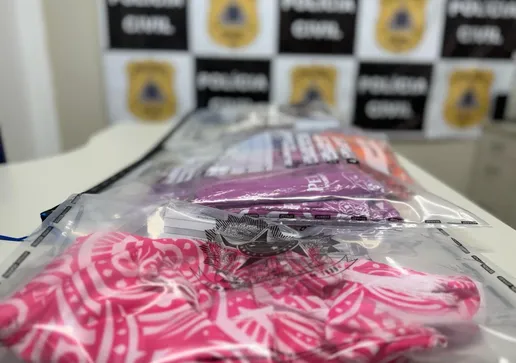 151 abadás de blocos e camarotes foram recolhidos por suspeita de comércio irregular