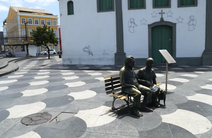 Imagem ilustrativa da imagem Desfile do Casal Noel ilumina Rio Vermelho