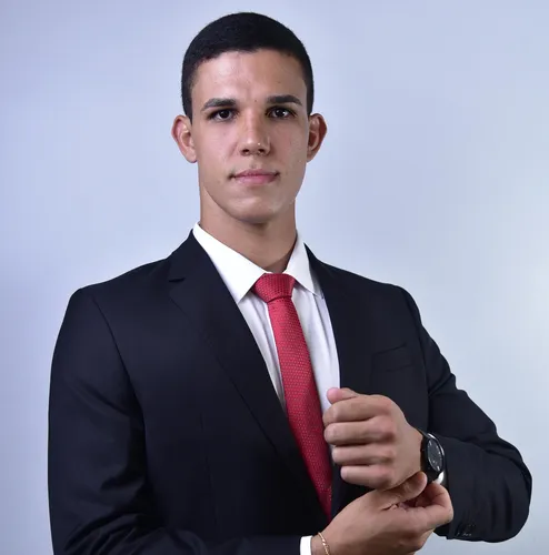 Bruno Queiroz - Advogado Tributarista do RS Advogados