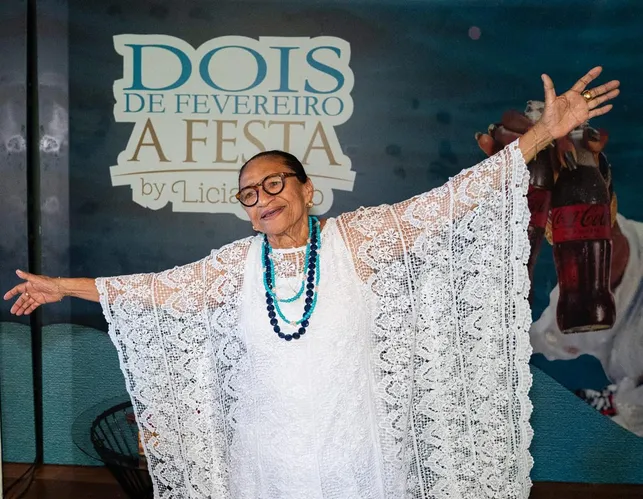 Licia Fabio volta a movimentar o dia 2 de fevereiro