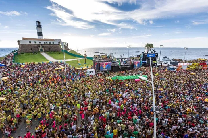 Imagem ilustrativa da imagem O Carnaval vai bombar, mas tem de sair da Barra