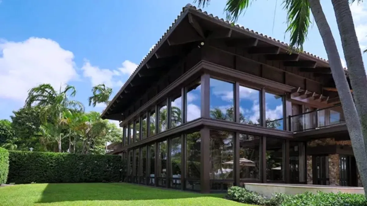 Sophie Turner celebra três décadas