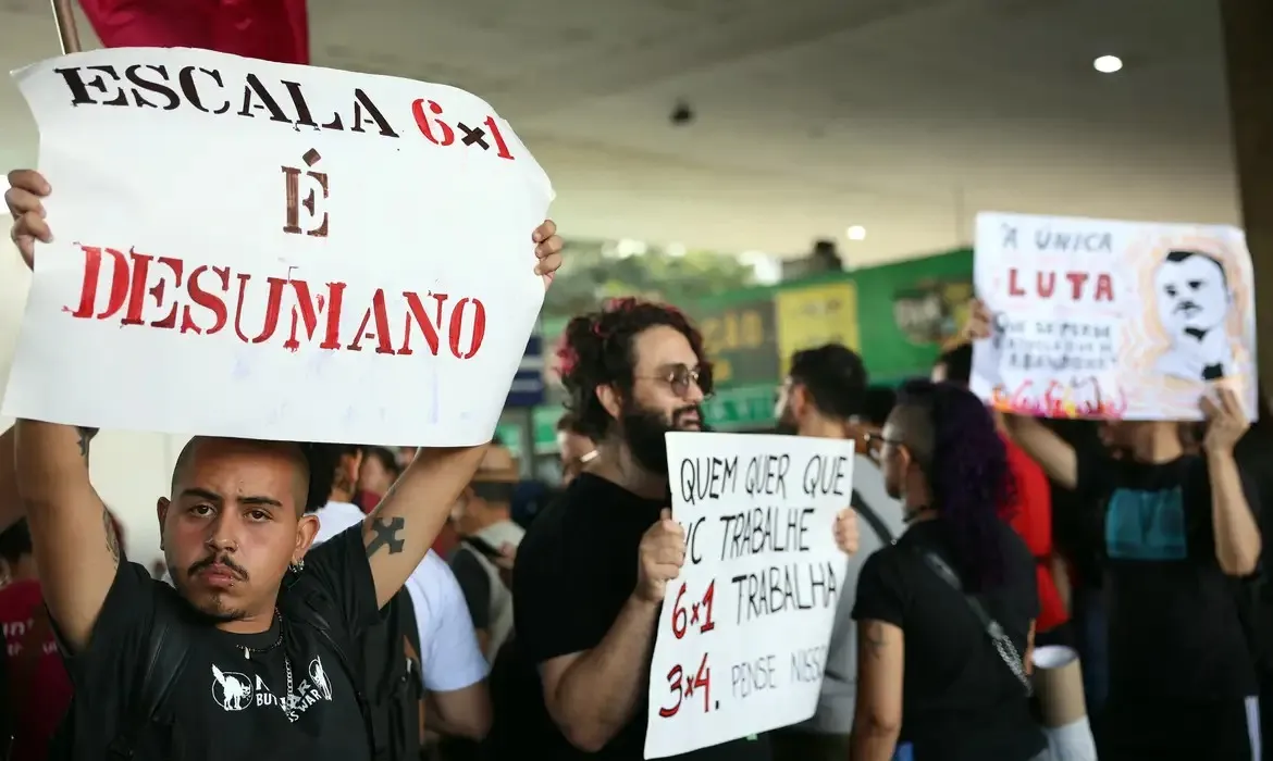 Protesto pelo fim da escala 6x1