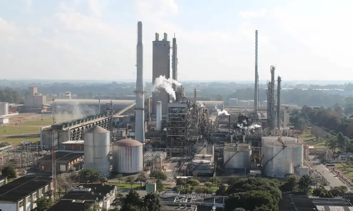 Imagem ilustrativa da imagem Diesel sobe 17,7% na Bahia e supera média nacional em um mês