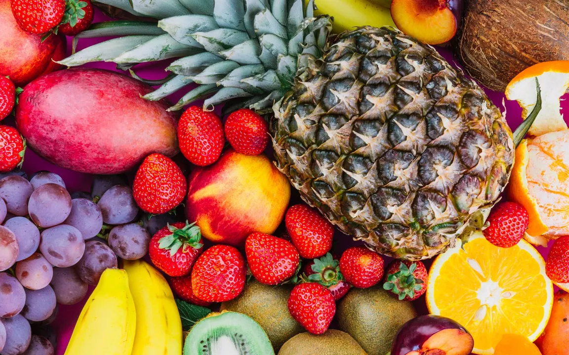 A fruta também é rica em fibras e vitaminas