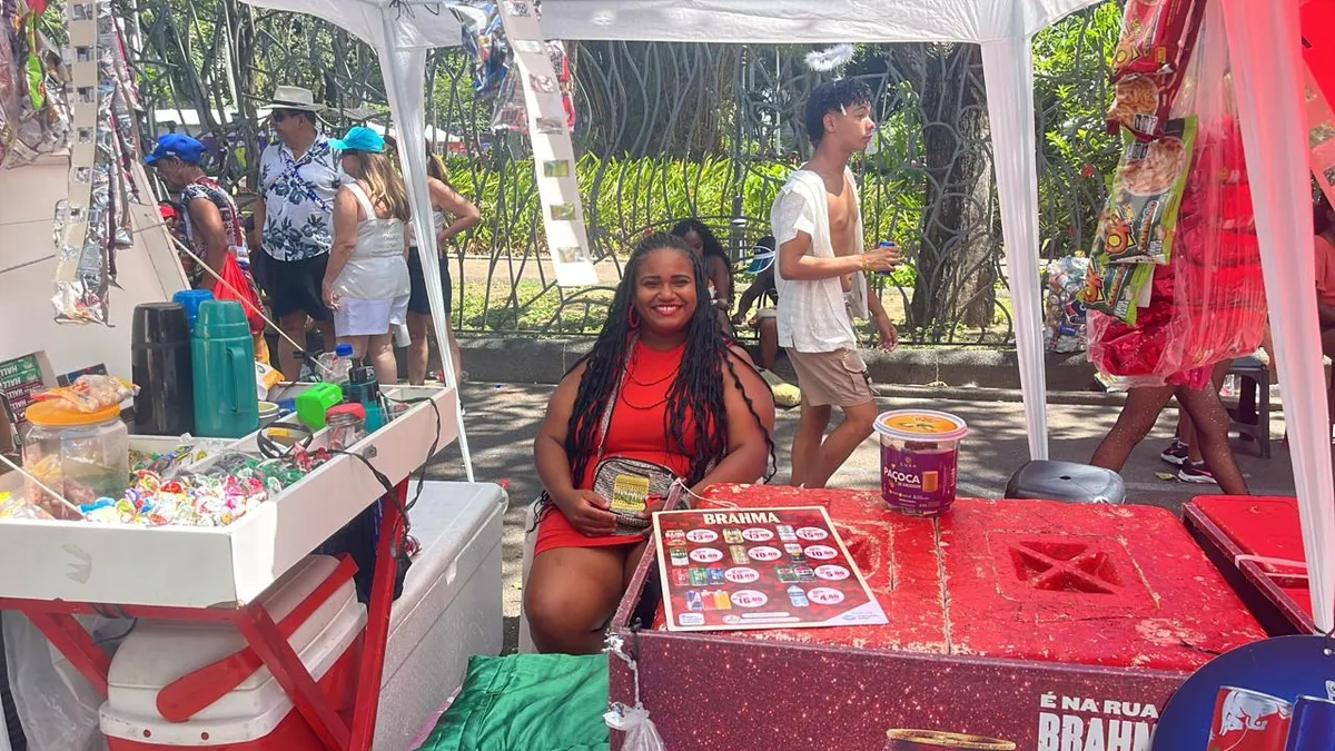 Ambulantes comemoram resultados das vendas no Carnaval.