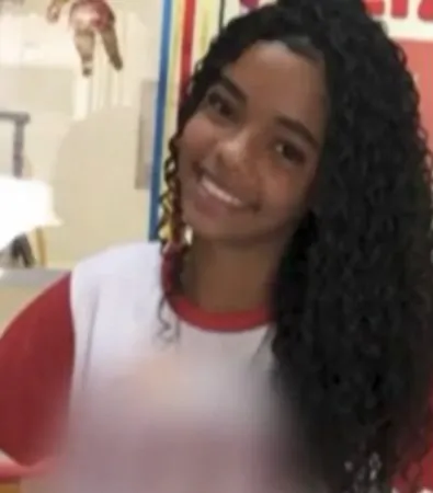 Maria Eduarda, de 14 anos