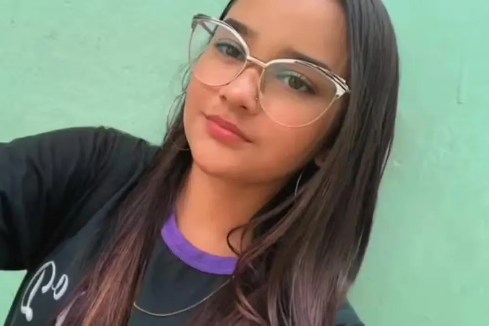 Maria Catarina Souza Carvalho, 16 anos