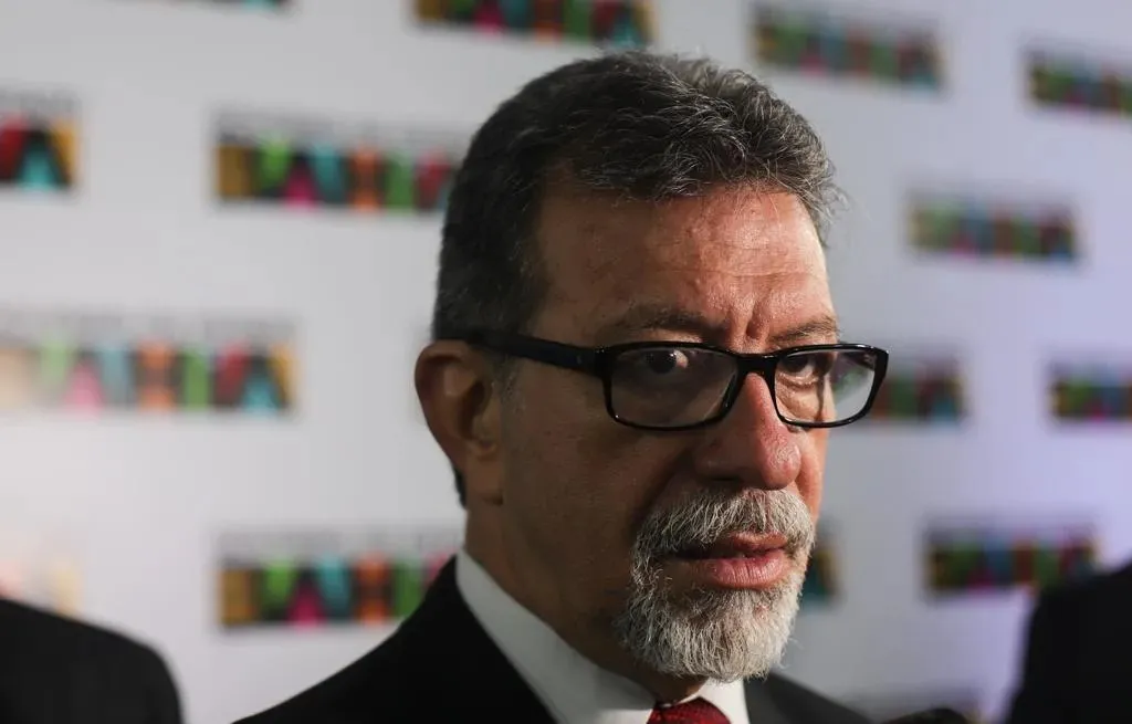 Afonso Florence retornou para Brasília