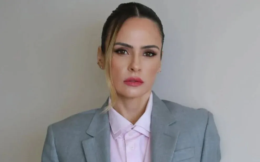Imagem ilustrativa da imagem Ana Paula Renault enfrenta drama e denuncia barulho de boate: 'Insustentável'