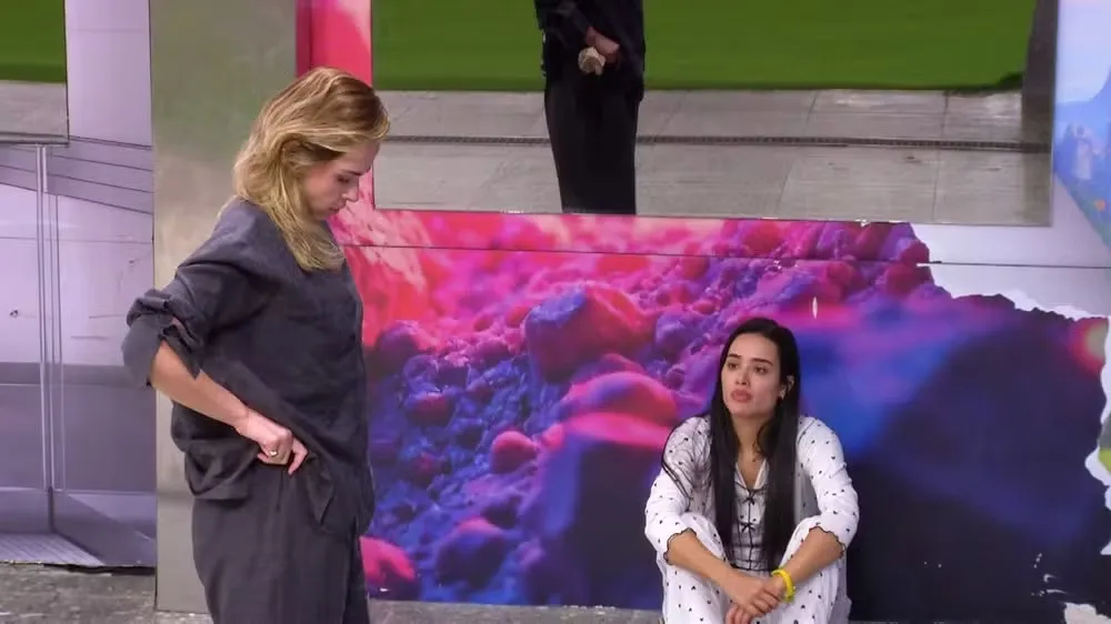 Ana Paula Renault conversa com Jordana