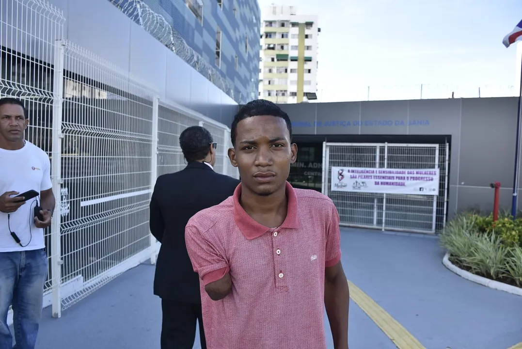 Andrei Peroba, que perdeu o braço em um acidente em parque de diversões no bairro Cajazeiras 10