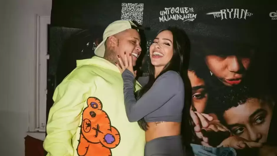 MC Ryan SP ao lado da namorada, a influenciadora Giovanna Roque