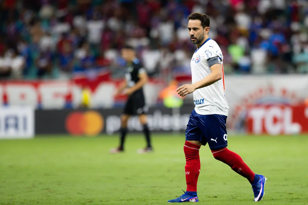 Everton Ribeiro, camisa 10 do Bahia, perdeu pênalti que custou vaga na Libertadores