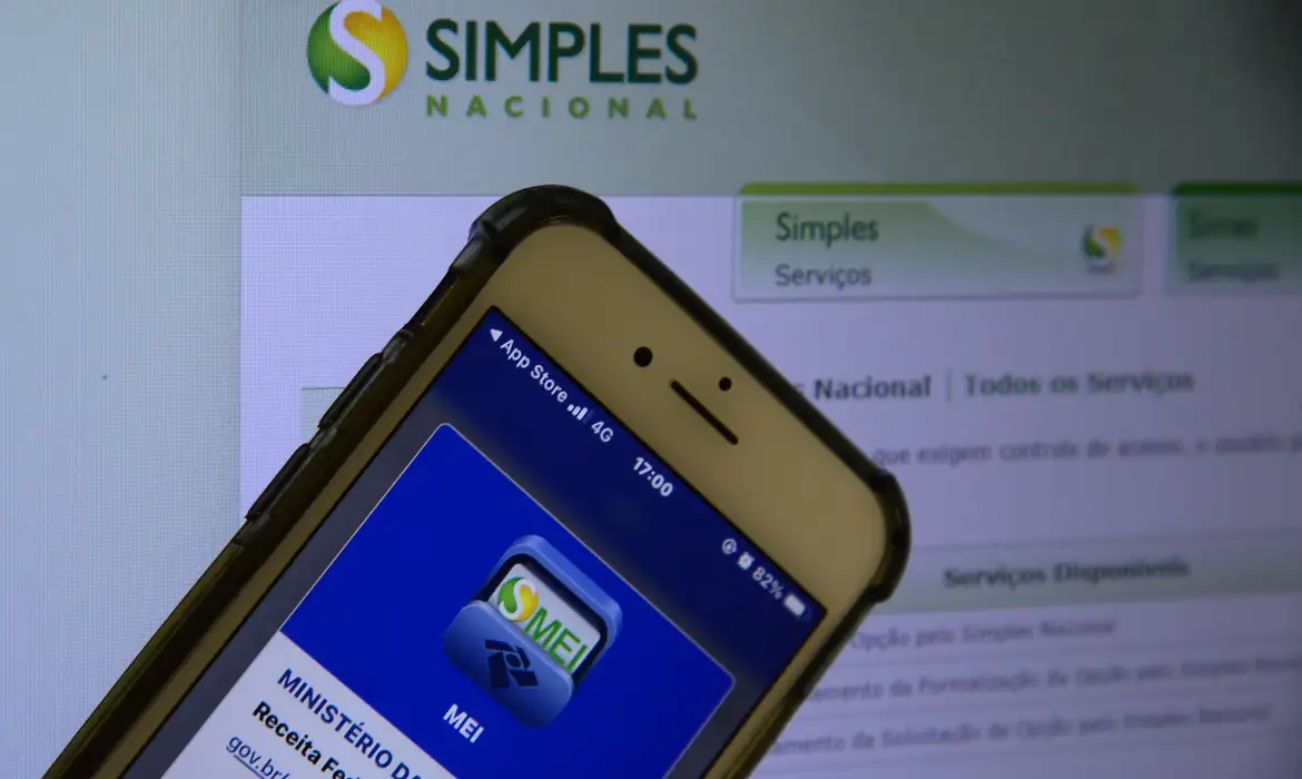 Projetos preveem aumento do limite do MEI