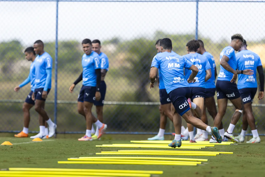 Jogadores do Bahia em treinamento neste sábado, 4