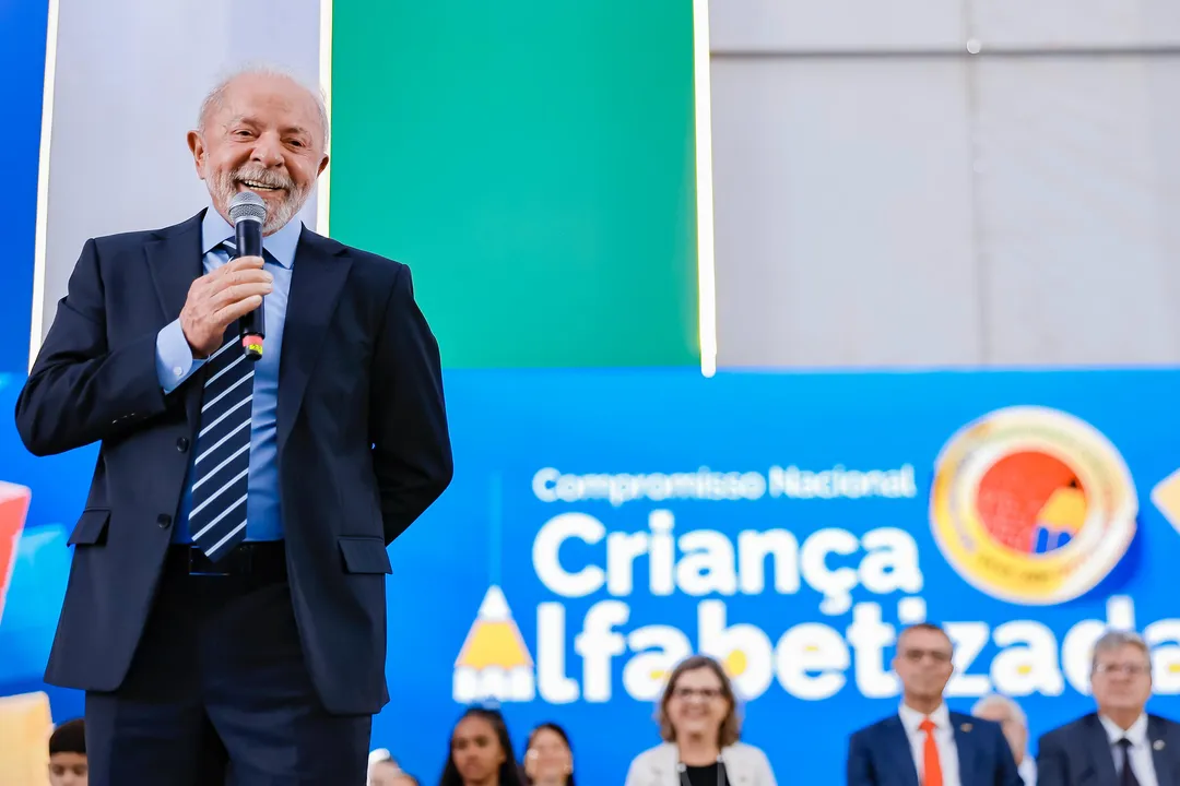 Lula lidera em todos os cenários de 1º turno.