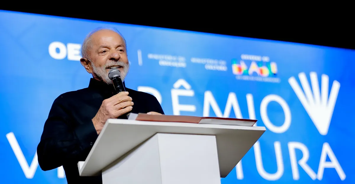 Lula lidera no primeiro turno.