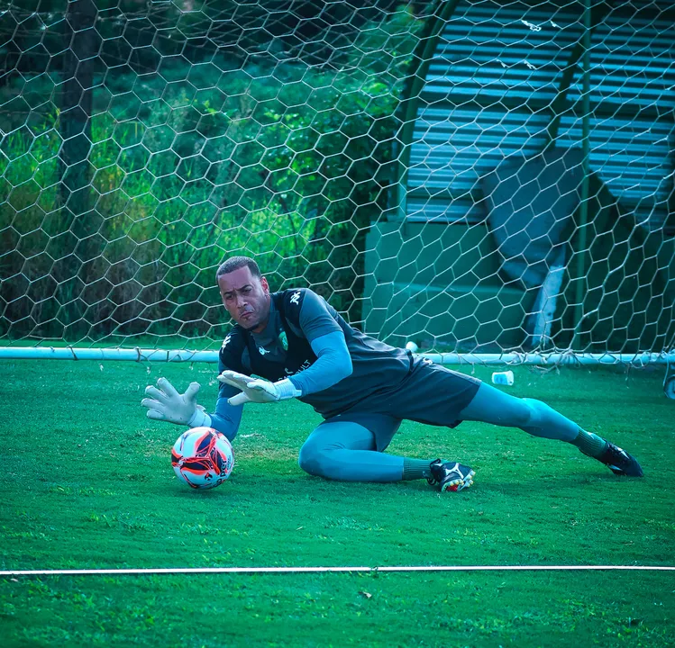 Bahia acerta contratação do goleiro Léo Vieira, da Chapecoense
