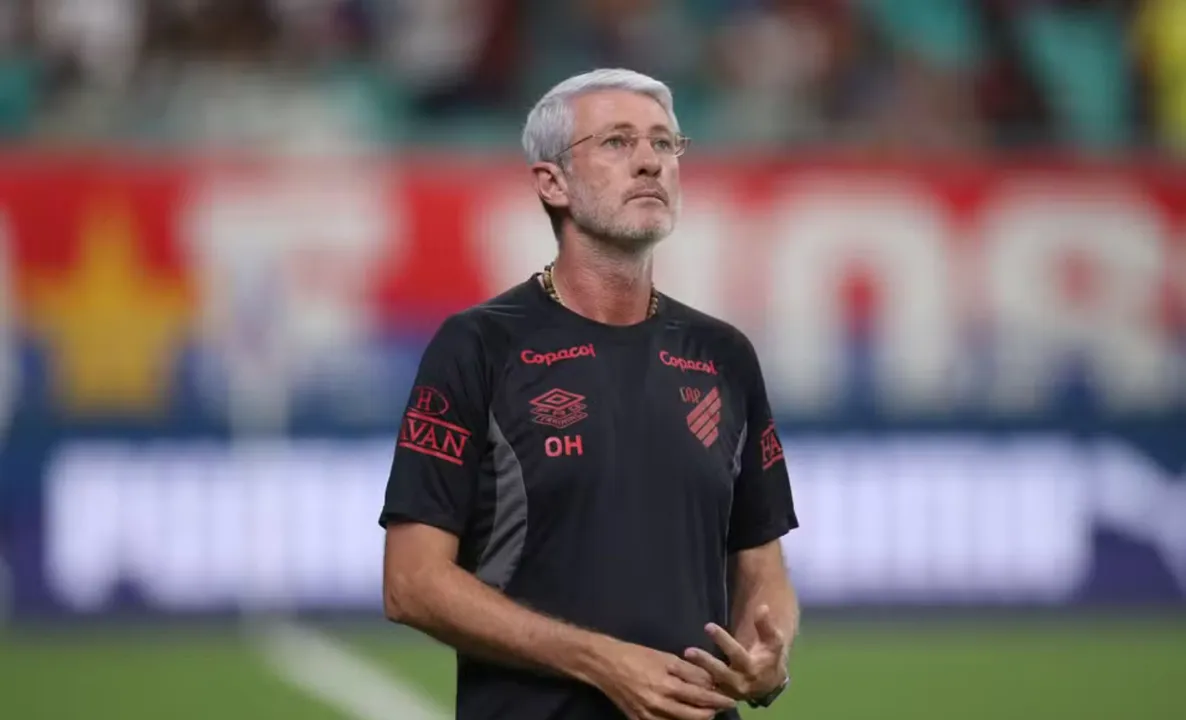 Odair Hellmann, técnico do Athletico-PR
