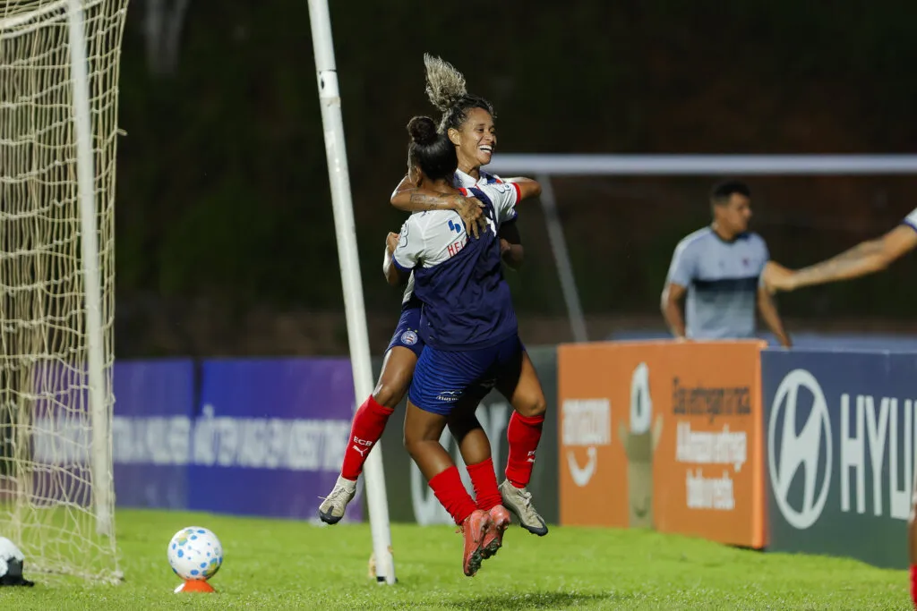 Bahia vence e embala na Série A1