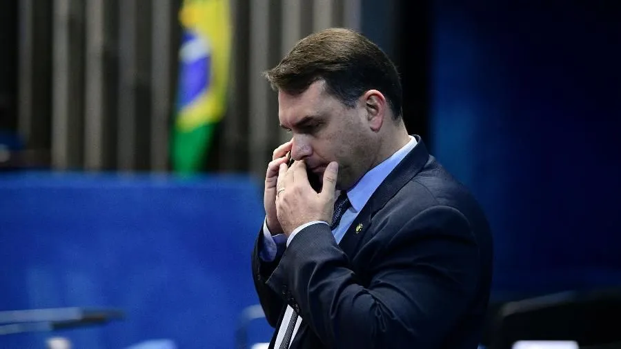 Imagem ilustrativa da imagem Baianos reagem a envio de milhões do Banco Master a filme de Bolsonaro