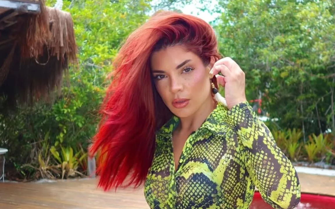 A famosa está sendo processada pela instituição financeira