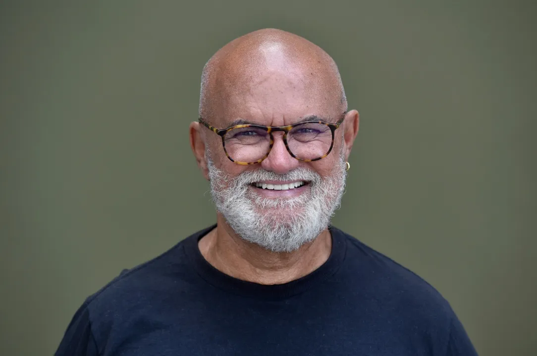 Jolivaldo Freitas é escritor e jornalista. Membro da Associação Bahiana de Imprensa (ABI) e da Academia de Cultura da Bahia (ACB).