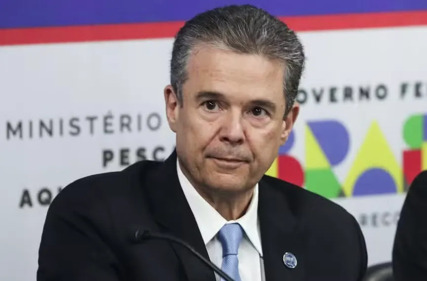 Ministro destacou que decisão de Lula de reativar fábricas, antecipou crise de logística e abastecimento