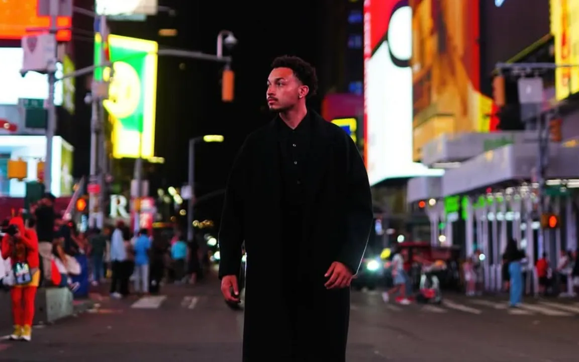 O jovem se mudou para buscar oportunidade melhores