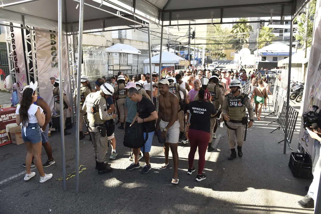 Portal da PM no Carnaval de Savlador na chegada pelo Shopping da Barra