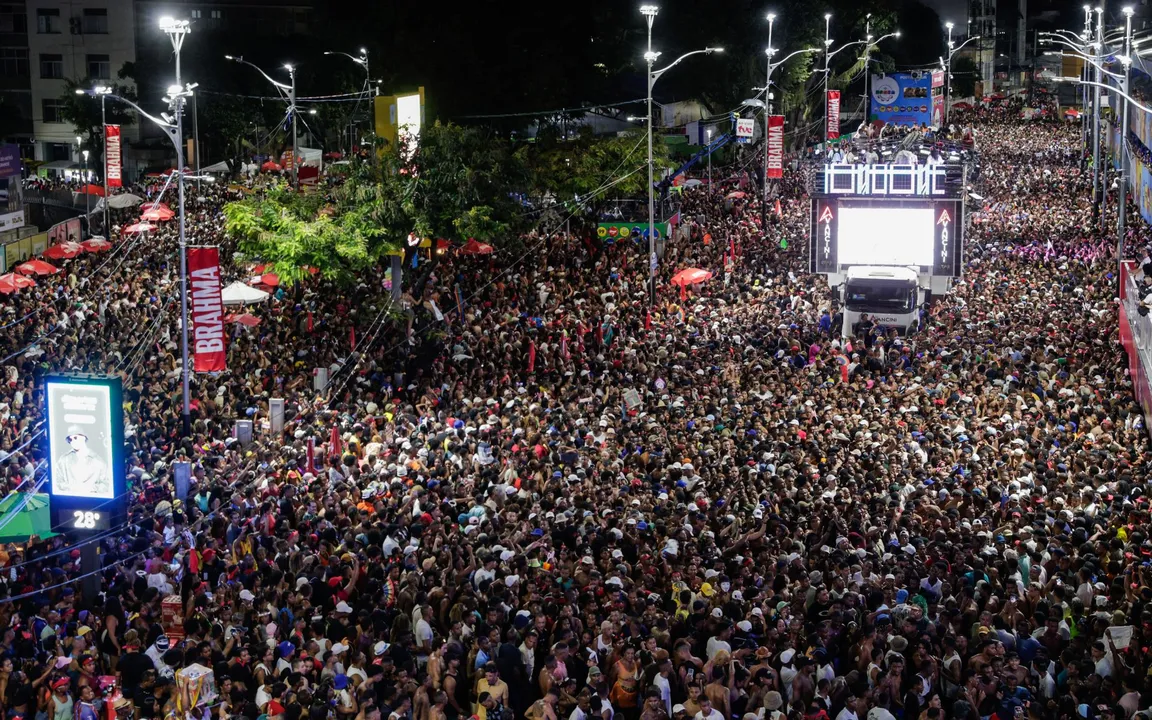 A folia começa no início de fevereiro em 2027