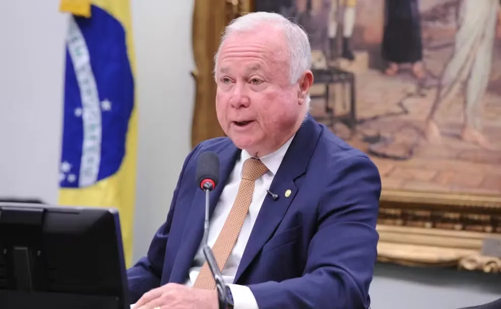 O deputado federal Paulo Azi é o relator das PECs na CCJ