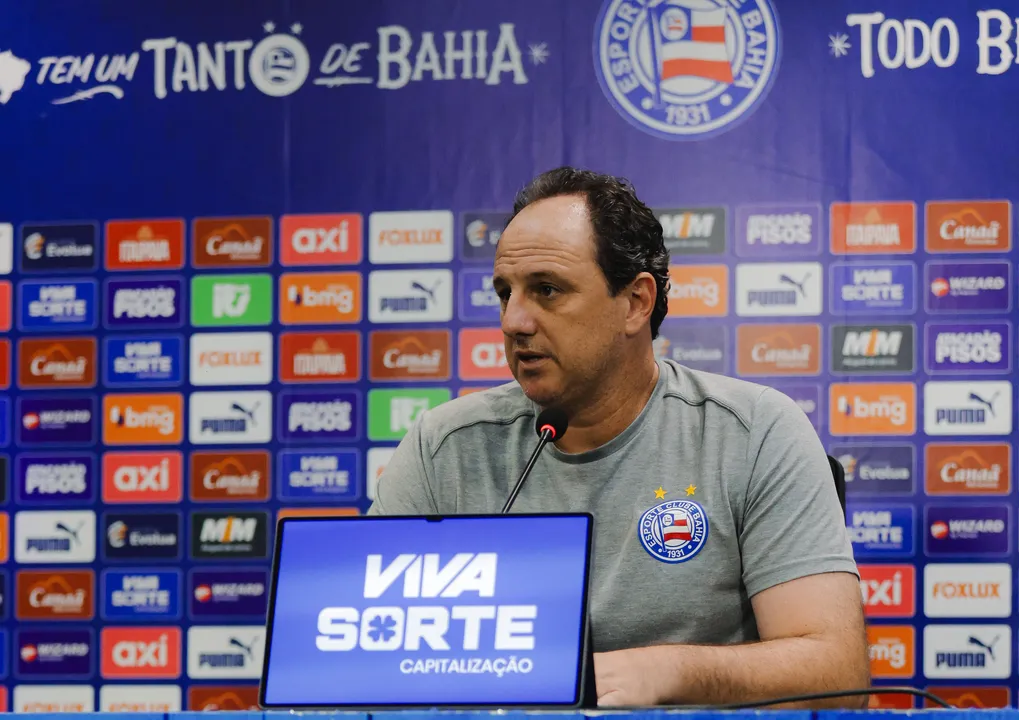 Rogério Ceni em entrevista coletiva pelo Bahia