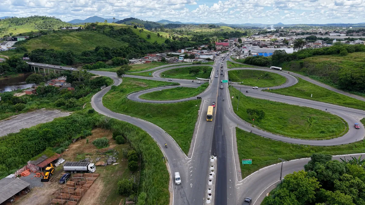 Entroncamento entre a BR 101 e a BR 415, em Itabuna