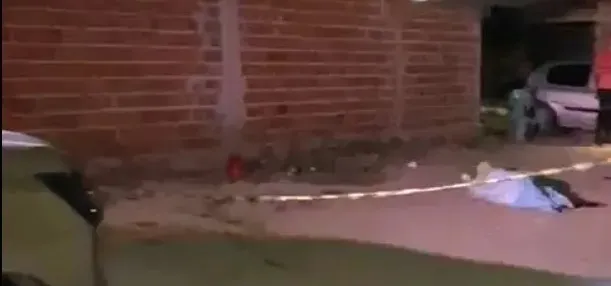 Homem estava na companhia de amigos e filhos