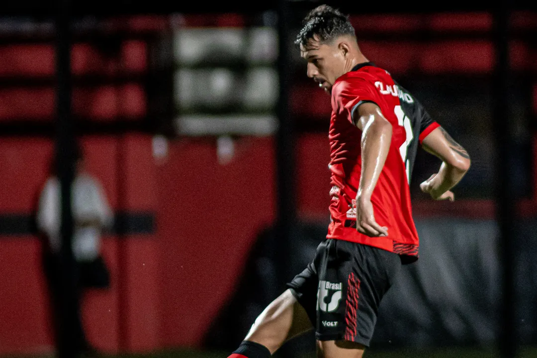 Claudinho pelo Vitória