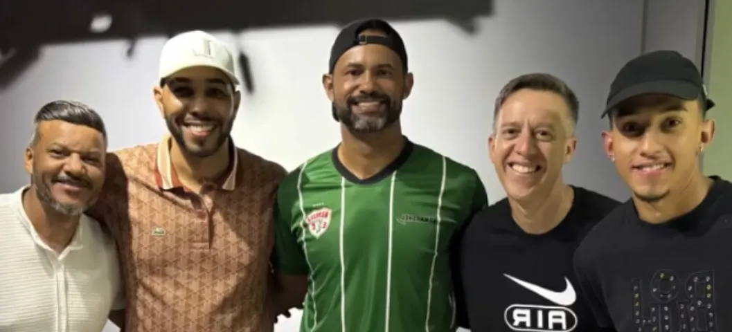 Goleiro Bruno foi contratado pelo clube amador em fevereiro