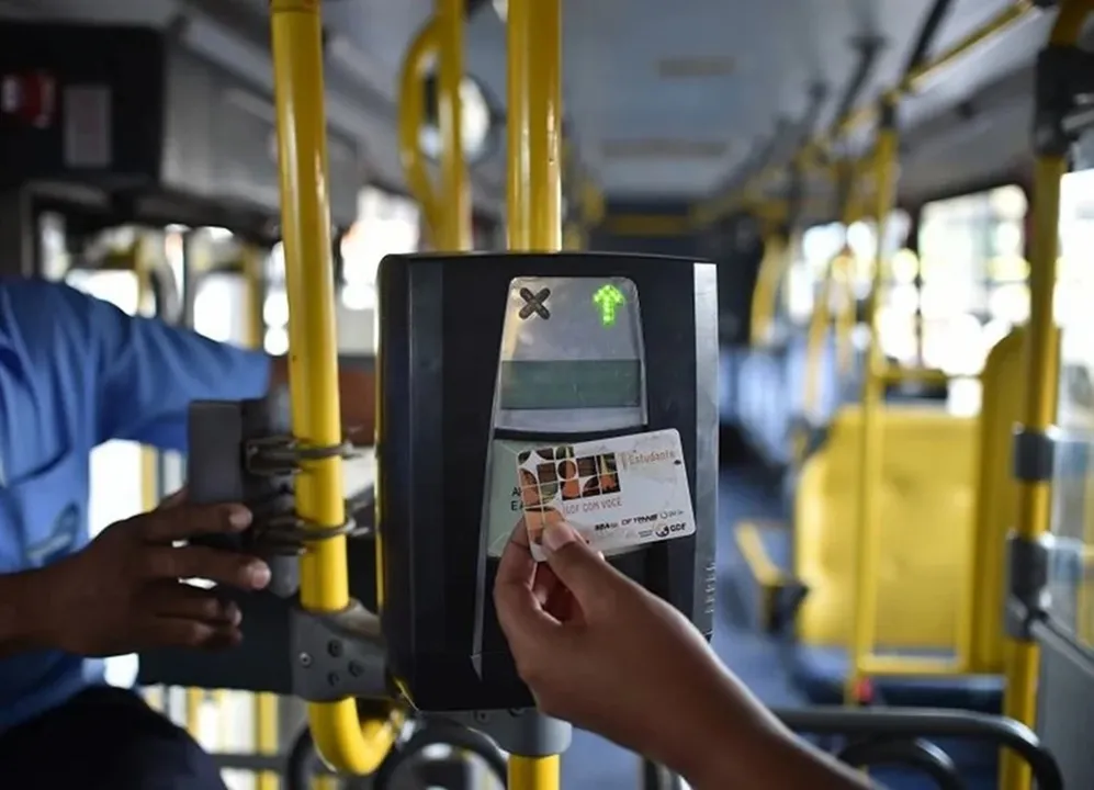 Profissional chegou a ser advertido antes de ser demitido por justa causa