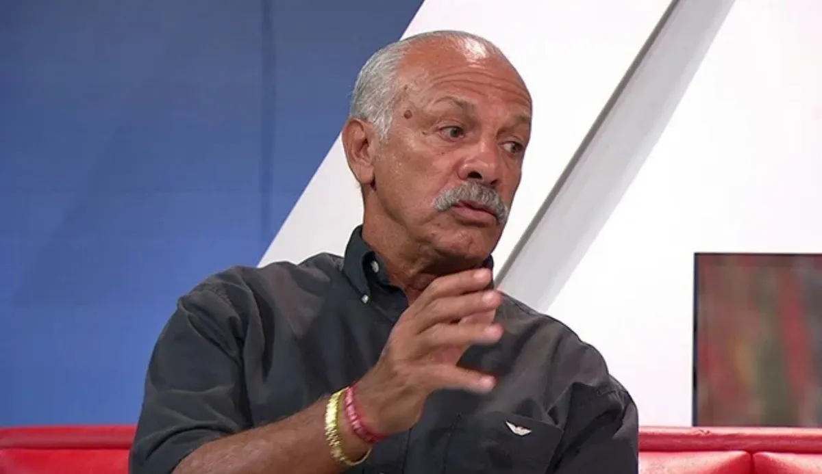 "Maestro" Júnior, comentarista da Globo