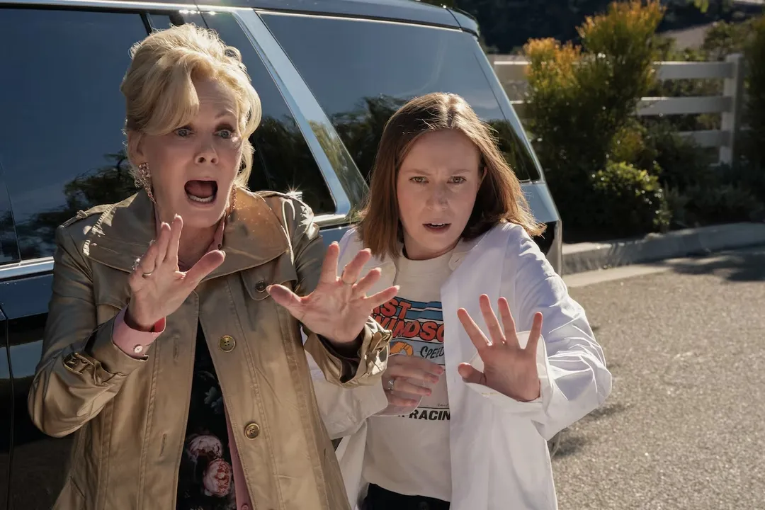 Jean Smart e Hannah Einbinder na 5ª temporada de 'Hacks' Foto: Kenny Laubbacher/HBO Max/Divulgação