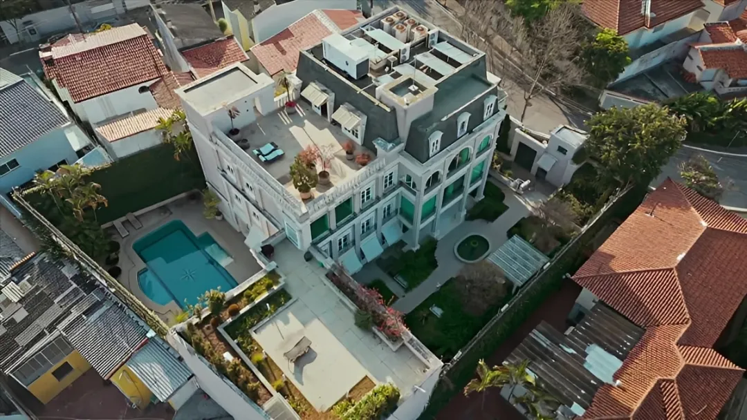 Mansão da herdeira da Pernambucanas