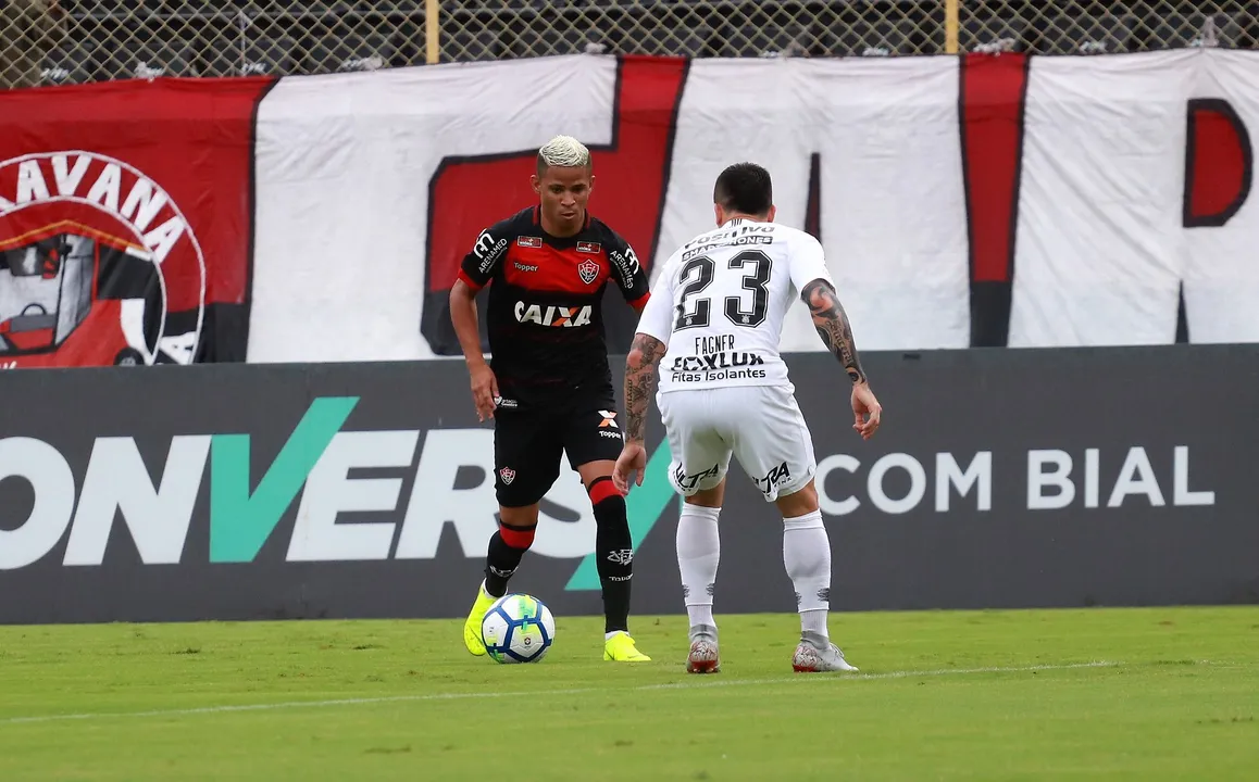 Erick e Fagner em Vitória 2x2 Corinthians pelo Brasileirão de 2018