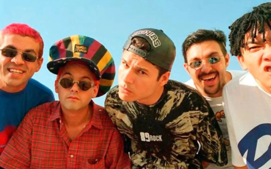 Os integrantes da banda faleceram em um acidente