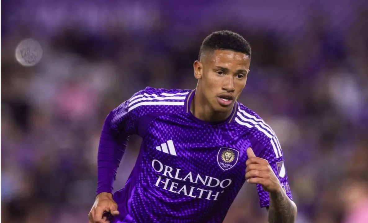 Tiago Souza em campo pelo Orlando City