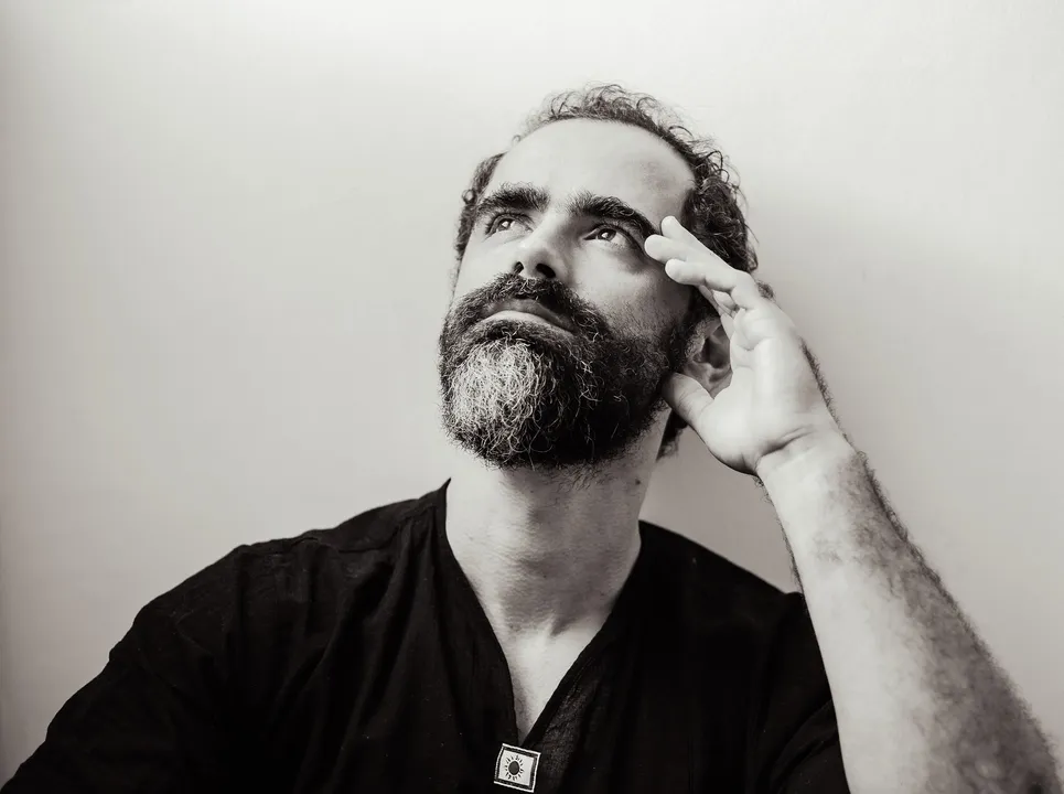 Dorea expõe fragilidades em seu álbum mais pessoal