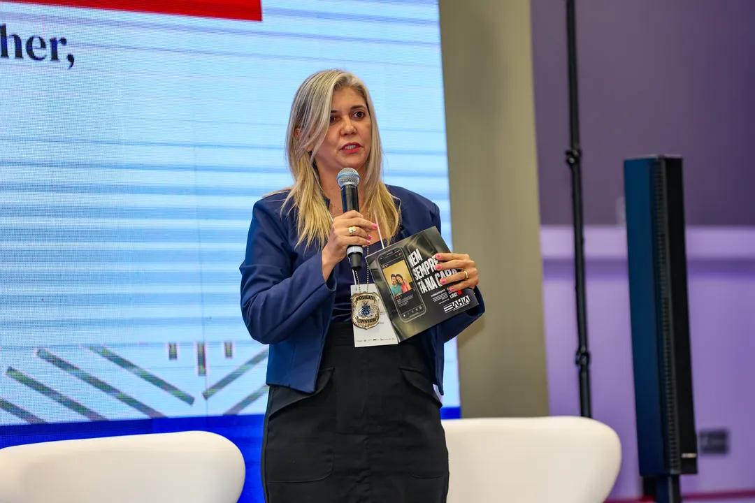 A diretora do Departamento de Proteção a Mulher, delegada Juliana Fontes Barbosa