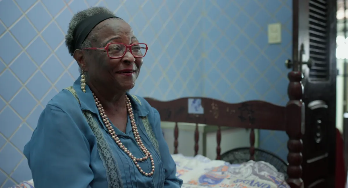 Documentário aborda a vivência de empregadas domésticas